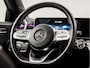 Mercedes-Benz A-klasse 180 AMG Sport Automaat (SCHUIFDAK, APPLE CARPLAY, SFEERVERLICHTING, BURMESTER, KEYLESS, LEDER/ALCANTARA, CAMERA, SPORTSTOELEN, STOELVERWARMING, WIDESCREEN, GETINT GLAS, NIEUWSTAAT)
