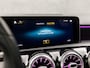 Mercedes-Benz A-klasse 180 AMG Sport Automaat (SCHUIFDAK, APPLE CARPLAY, SFEERVERLICHTING, BURMESTER, KEYLESS, LEDER/ALCANTARA, CAMERA, SPORTSTOELEN, STOELVERWARMING, WIDESCREEN, GETINT GLAS, NIEUWSTAAT)