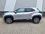 Toyota Yaris Cross 1.5 Hybrid 115 First Edition met Comfort Pack | Dode hoek detectie | PDV v+a | LM velgen | Apple/Android auto |