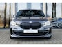 BMW 1-Serie 118i Aut. | Executive | M Sportpakket | 19" LM Velgen | M135i Uitlaat | Maxton | Adaptive Cruise Control | HIFI | Achteruitrijcamera |