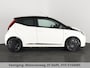 Toyota Aygo 1.0 VVT-i XPLAY BI-TONE AUTOMAAT GARANTIE 9-2030 ! CAMERA. AIRCO.