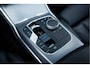 BMW 3-Serie Touring 320e Aut. M Sportpakket Pro | Panoramadak | 19" LM Velgen | Head-Up Display | Trekhaak | Leder | Achteruitrijcamera | HIFI |