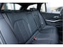BMW 3-Serie Touring 320e Aut. M Sportpakket Pro | Panoramadak | 19" LM Velgen | Head-Up Display | Trekhaak | Leder | Achteruitrijcamera | HIFI |