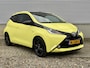 Toyota Aygo 1.0 VVT-i x-cite Yellow & Black [ airco,camera,cruise,lmv ]