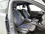 BMW 1-Serie 120i M-SPORT Business Edition Plus(Dealer OnderH, Carplay, Stoel& Stuur Verwarming, Head-up, SfeerV, PDC V+A, Etc)