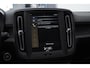 Volvo XC40 T3 163PK / Cruise control / Parkeersensoren met camera / Automatisch climate control / Bluetooth / Metallic lak / Lichtmetalen velgen