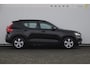 Volvo XC40 T3 163PK / Cruise control / Parkeersensoren met camera / Automatisch climate control / Bluetooth / Metallic lak / Lichtmetalen velgen
