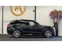 Land Rover Range Rover Sport P510e FIRST EDITION | CARBON | ENTERTAINMENT ACHTER | NL AUTO