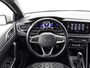 Volkswagen Polo 1.0 TSI 95pk DSG R-Line · Apple/Android Car Play · Navigatie · P-Sensoren · ACC · Climatronic · 16'' Inch · Garantie t/m 10-01-2027 of 100.000km