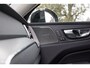 Volvo XC60 2.0 B4 R-Design | Harman Kardon | Adaptieve cruise | Memory | Achterbank verwarmd |
