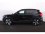 Volvo XC40 Plus Dark 69 kWh - IntelliSafe Assist & Surround - Parkeercamera achter - Verwarmde voorstoelen, stuur & achterbank - Parkeersensoren voor & achter - Elektr. bedienb. bestuurdersstoel met geheugen - Draadloze tel. lader - Warmtepomp - Extra getint glas - 20' LMV