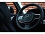 Volvo V90 T6 Plug-in hybrid AWD Ultra Dark | Panoramadak | Premium audio by Harman Kardon  | Semi elektrische wegklapbare trekhaak | 360° parkeercamera | Verwarmbare voorstoelen en achterbank | Stuurwielverwarming | Gelamineerde zijruiten | Head-up display |
