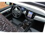 Volvo V90 T6 Plug-in hybrid AWD Ultra Dark | Panoramadak | Premium audio by Harman Kardon  | Semi elektrische wegklapbare trekhaak | 360° parkeercamera | Verwarmbare voorstoelen en achterbank | Stuurwielverwarming | Gelamineerde zijruiten | Head-up display |