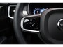 Volvo V90 T6 Plug-in hybrid AWD Ultra Dark | Panoramadak | Premium audio by Harman Kardon  | Semi elektrische wegklapbare trekhaak | 360° parkeercamera | Verwarmbare voorstoelen en achterbank | Stuurwielverwarming | Gelamineerde zijruiten | Head-up display |