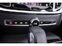 Volvo V60 2.0 T6 Plug-in hybrid AWD Ultra Dark | PANORAMADAK ✅ 1e Eigenaar *BEVRIJDINGSDAG 05 mei OPEN!*