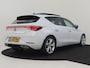 SEAT Leon 1.0 eTSI 110pk DSG FR Business Intense | Panorama dak | Dodehoekdetectie | Camera achter | Park assist | Beats audio systeem | Adaptief cruise control | 17"LMV