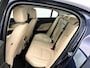 Jaguar XE 2.0 Prestige Automaat / Navigatie / Leder / Cruise-ctr. / Lmv 17"/ Stoelverw. / Camera / Apk 11-2026