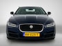 Jaguar XE 2.0 Prestige Automaat / Navigatie / Leder / Cruise-ctr. / Lmv 17"/ Stoelverw. / Camera / Apk 11-2026