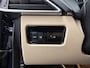 Jaguar XE 2.0 Prestige Automaat / Navigatie / Leder / Cruise-ctr. / Lmv 17"/ Stoelverw. / Camera / Apk 11-2026