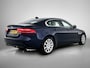 Jaguar XE 2.0 Prestige Automaat / Navigatie / Leder / Cruise-ctr. / Lmv 17"/ Stoelverw. / Camera / Apk 11-2026