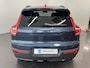 Volvo XC40 B4 Plus Black Edition 360 Camera| Panoramadak | 20" velgen | Extra getint glas | Harman Kardon Audio | Zwart dak | Elektrisch verstelbare stoelen | | Apple Carplay/Android Auto|telefoonintegratie premium | Cruise control adaptief met Stop&Go en stuurhulp | Dodehoekdetectie met correctie