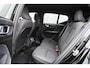 Volvo XC40 Single Motor Extended Range Plus 82 kWh | Verwarmbare voorstoelen | Verwarmbaar stuurwiel | Warmtepomp | Adaptieve Cruise Control | BLIS |
