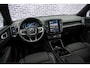 Volvo XC40 Single Motor Extended Range Plus 82 kWh | Verwarmbare voorstoelen | Verwarmbaar stuurwiel | Warmtepomp | Adaptieve Cruise Control | BLIS |