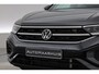 Volkswagen T-Roc 1.5 TSI R-Line DSG | IQ. Light | Afn. Trekhaak | Adapt. Cruise | Camera | Massage | Stoelverw. | CarPlay