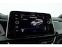 Volkswagen T-Roc 1.5 TSI R-Line DSG | IQ. Light | Afn. Trekhaak | Adapt. Cruise | Camera | Massage | Stoelverw. | CarPlay