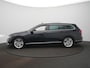 Volkswagen Passat Variant 1.4 TSI PHEV GTE Business Automaat - Panorama dak - Trekhaak - Navigatie - Camera - ACC