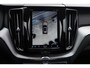 Volvo XC60 2.0 T6 Plug-in hybrid AWD Plus Dark | Google on Board | Electrische Stoelen | Adaptieve Cruise controle | BLIS | Climate Controle | spraak besturing |