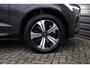 Volvo XC60 2.0 T6 Plug-in hybrid AWD Plus Dark | Google on Board | Electrische Stoelen | Adaptieve Cruise controle | BLIS | Climate Controle | spraak besturing |