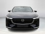 Mazda 6e Takumi Plus Long Range 80 kWh | Dit jaar nog rijden 17% bijtelling | Stoelverwarming/verkoeling | Stuurverwarming | Panoramadak | Adaptive cruise-control | Tan-nappa leder interieur | 360-Camera | SONY-premium audiosysteem |