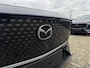 Mazda 6e Takumi Plus Long Range 80 kWh | Dit jaar nog rijden 17% bijtelling | Stoelverwarming/verkoeling | Stuurverwarming | Panoramadak | Adaptive cruise-control | Tan-nappa leder interieur | 360-Camera | SONY-premium audiosysteem |