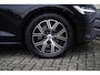 Volvo V60 2.0 B3 Core Stoel en stuurverwarming | Keyless Entry | Adaptieve Cruise Control