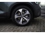 Volvo XC40 2.0 B4 Plus Dark | Google on Board | Electrische Stoelen | Adaptieve Cruise controle | BLIS | Climate Controle | spraak besturing |