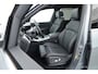BMW X5 xDrive50e M Sport | Frozen Pure Grey | Stoelventilatie + Stoel- stuurverw.| Pano | HUD | Luchtvering | Elek. trekhaak | | 360 Cam | H&K | Adapt. Cruise | Softclose | Iconic glow | 20'' V