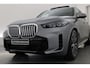 BMW X5 xDrive50e M Sport | Frozen Pure Grey | Stoelventilatie + Stoel- stuurverw.| Pano | HUD | Luchtvering | Elek. trekhaak | | 360 Cam | H&K | Adapt. Cruise | Softclose | Iconic glow | 20'' V