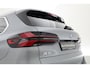 BMW X5 xDrive50e M Sport | Frozen Pure Grey | Stoelventilatie + Stoel- stuurverw.| Pano | HUD | Luchtvering | Elek. trekhaak | | 360 Cam | H&K | Adapt. Cruise | Softclose | Iconic glow | 20'' V