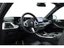 BMW X5 xDrive50e M Sport | Frozen Pure Grey | Stoelventilatie + Stoel- stuurverw.| Pano | HUD | Luchtvering | Elek. trekhaak | | 360 Cam | H&K | Adapt. Cruise | Softclose | Iconic glow | 20'' V