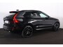 Volvo XC60 T6 Recharge AWD Plus Black Edition - Panorama/schuifdak - IntelliSafe Assist & Surround - 360º Camera - Harman/Kardon audio - Adaptieve LED koplampen - Verwarmde voorstoelen, stuur & achterbank - Parkeersensoren voor & achter - Elektr. bedienb. voorstoelen met geheugen - Head up display - Draadloze tel. lader - Extra getint glas - Elektr. inklapbare trekhaak - 21' LMV