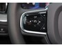 Volvo XC60 T6 Recharge AWD Plus Black Edition - Panorama/schuifdak - IntelliSafe Assist & Surround - 360º Camera - Harman/Kardon audio - Adaptieve LED koplampen - Verwarmde voorstoelen, stuur & achterbank - Parkeersensoren voor & achter - Elektr. bedienb. voorstoelen met geheugen - Head up display - Draadloze tel. lader - Extra getint glas - Elektr. inklapbare trekhaak - 21' LMV