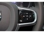Volvo XC60 T6 Recharge AWD Plus Black Edition - Panorama/schuifdak - IntelliSafe Assist & Surround - 360º Camera - Harman/Kardon audio - Adaptieve LED koplampen - Verwarmde voorstoelen, stuur & achterbank - Parkeersensoren voor & achter - Elektr. bedienb. voorstoelen met geheugen - Head up display - Draadloze tel. lader - Extra getint glas - Elektr. inklapbare trekhaak - 21' LMV