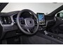Volvo XC60 T6 Recharge AWD Plus Black Edition - Panorama/schuifdak - IntelliSafe Assist & Surround - 360º Camera - Harman/Kardon audio - Adaptieve LED koplampen - Verwarmde voorstoelen, stuur & achterbank - Parkeersensoren voor & achter - Elektr. bedienb. voorstoelen met geheugen - Head up display - Draadloze tel. lader - Extra getint glas - Elektr. inklapbare trekhaak - 21' LMV