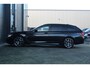 BMW 5-Serie Touring 530e xDrive M-Sport | Panorama-dak | Comfort Stoelen | Harman & Kardon | Cruise Control Adaptief | Sfeerverlichting | Electrische Achterklep