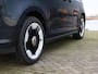 Volkswagen ID. Buzz Cargo Bedrijfswagens Anniversary Edition Elektromotor 210 kW (286 pk) 2 | Dubbele schuifdeur | 20" inch LM velgen | Comfortstoelen | Trekhaak | LED Matrix |