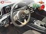 Mercedes-Benz A-klasse 180 Business Solution AMG Panoramadak | Achteruitrijcamera | Stoelverwarming | Digitaal Dashboard