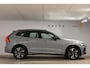 Volvo XC60 T6 350PK Automaat Plug-in Hybrid AWD Plus Dark / Navigatie / Adaptieve Cruisecontrol / Head Up-Display / Panorama dak / Leder / Elektrische stoelen / 360 Camera / Trekhaak /