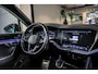 Volkswagen Touareg 3.0 TSI R-Line|Pano|trekhaak|leder|ACC