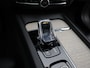 Volvo XC60 T8 Twin Engine AWD Inscription | Achterbank in delen neerklapbaar | Achteruitrijcamera | Armsteun achter